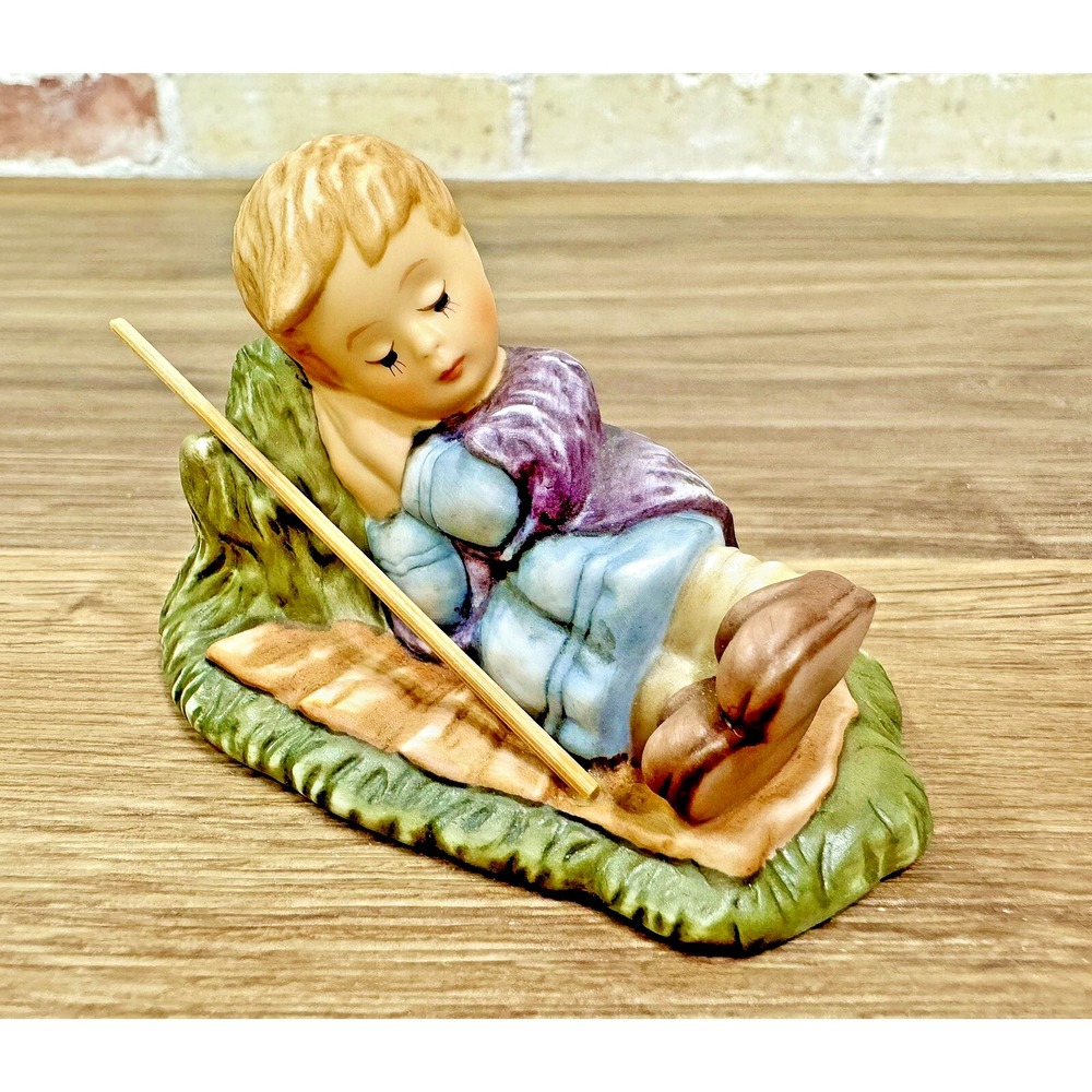 Goebel Berta Hummel Sleeping Shepherd Nativity Figurine 2000 Christmas Germany